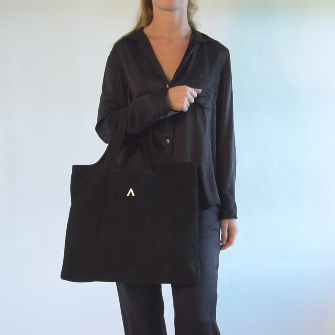 THE SOSO TOTE - BLACK SUEDE