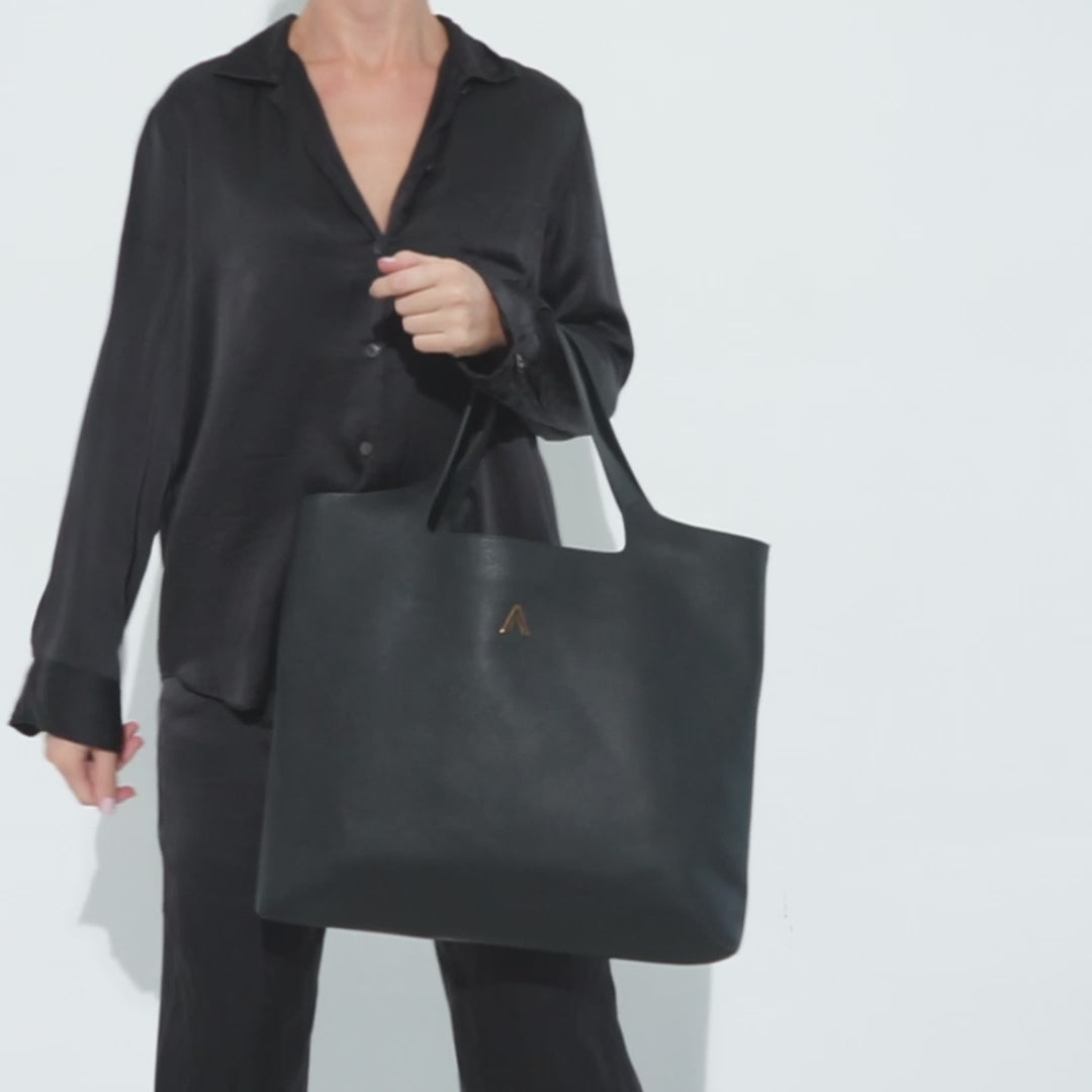 PRE-ORDER THE SOSO TOTE - BLACK GOLD LEATHER